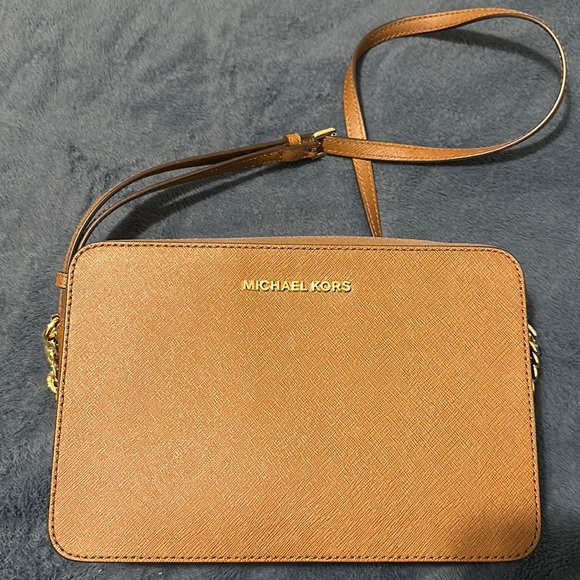 Michael Kors Handbags - Michael Kors Crossbody Bag